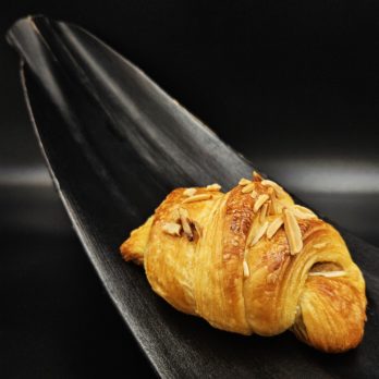 Le Croissant aux amandes- K.Pultau
