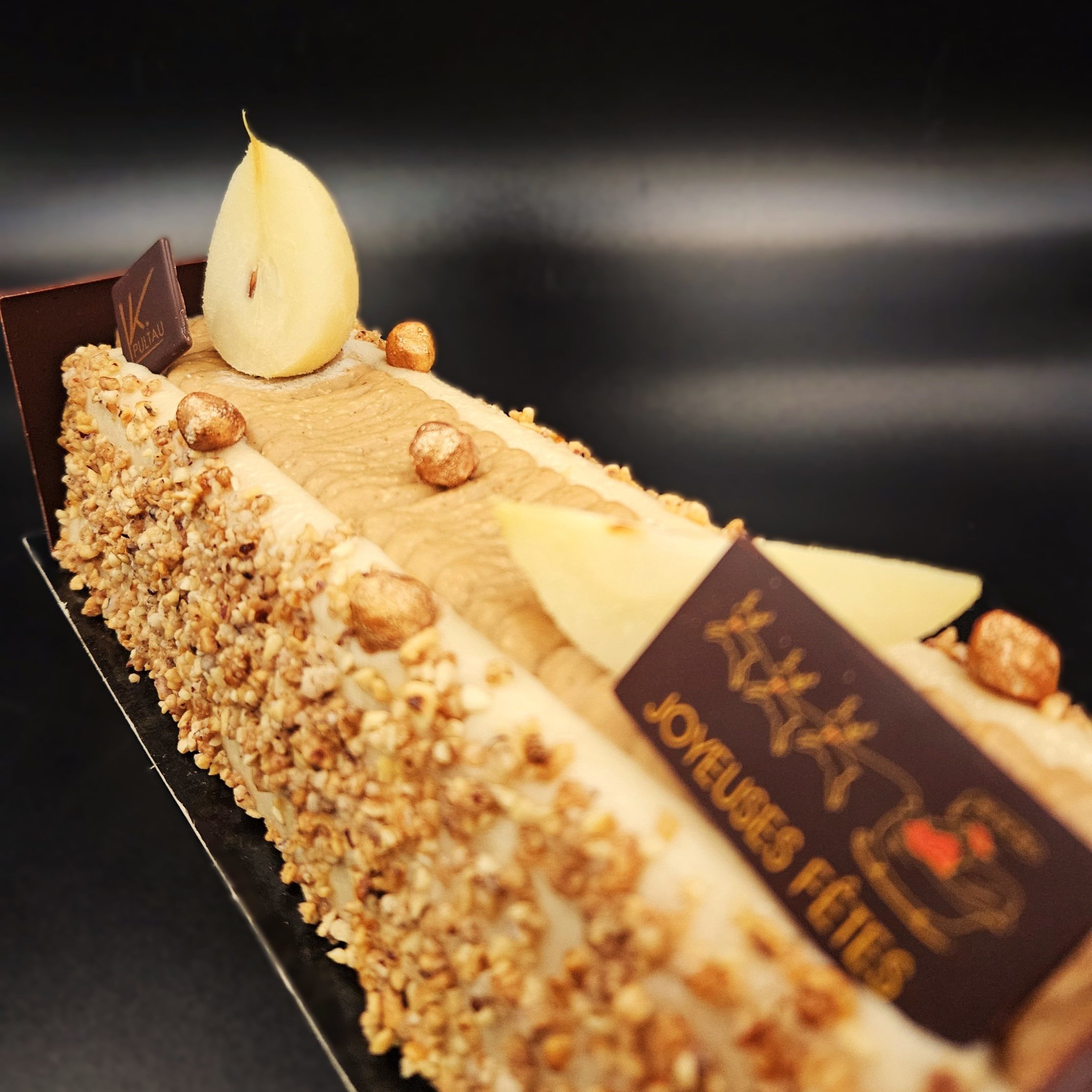 Bûche casse-noisette GLACÉE -K.Pultau